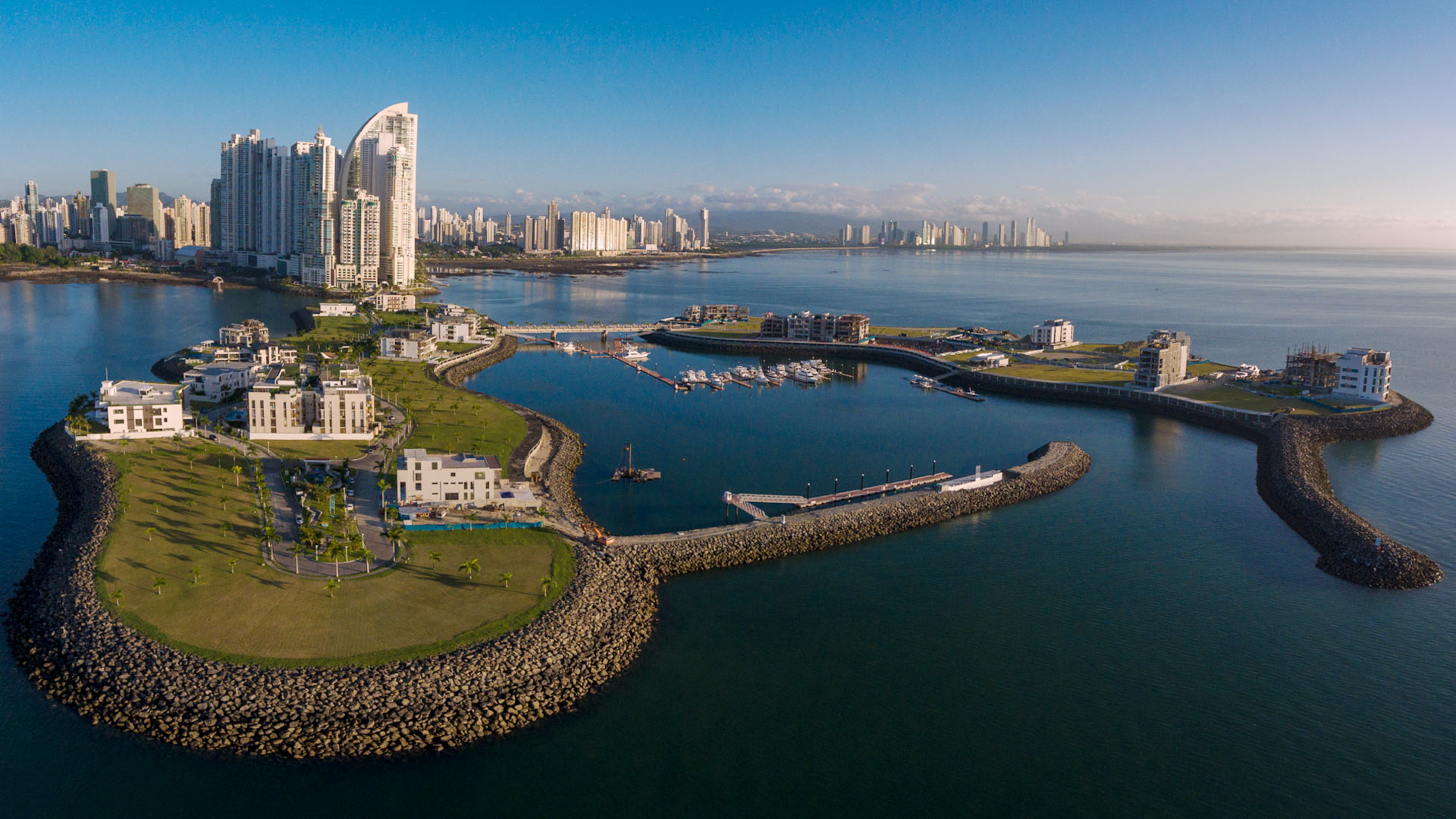 Ocean Reef y el horizonte de Punta Pacífica, Ciudad de Panamá
